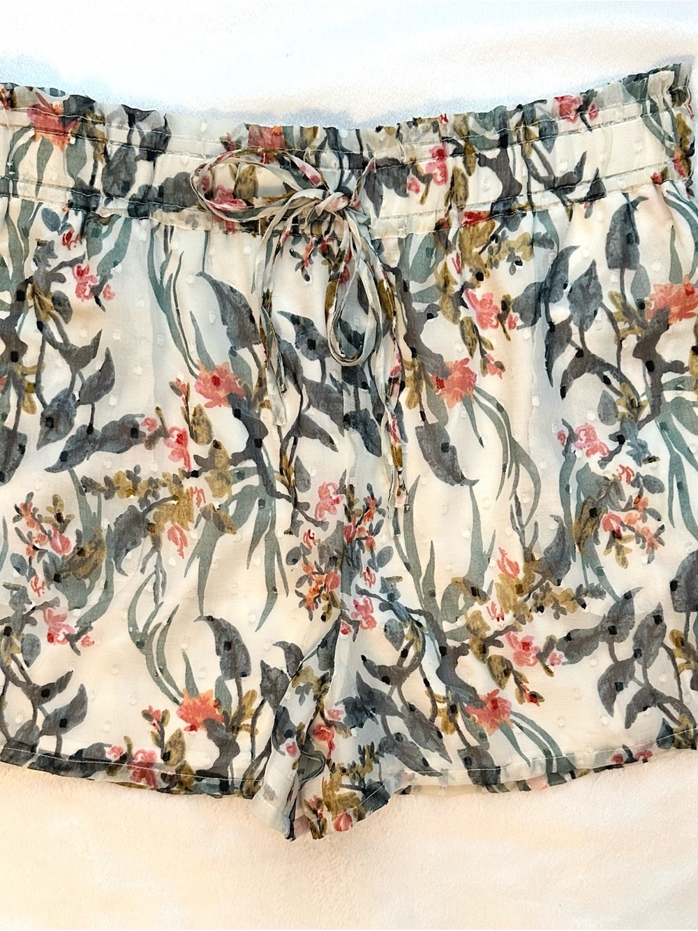 Walter Baker Hibiscus Print Lined Pull On Drawstring White Shorts Womens L NWT